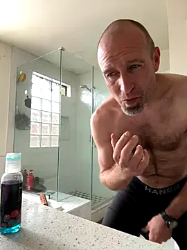 El Gizmo online show from November 30, 5:39 pm