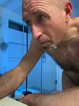 El Gizmo online show from January 7, 11:45 am