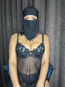 Snapshot of YourThirstySlut chatting on May 15, 8:49 pm YourThirstySlut online show from May 15, 8:49 pm