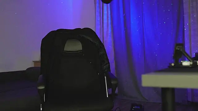 juliusmasters online show from March 19, 1:10 am