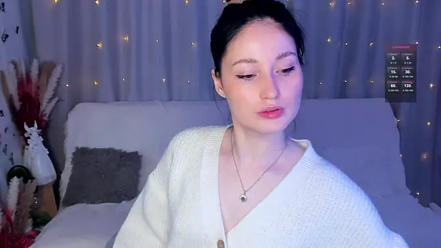 Snapshot of LisaMooore chatting on February 25, 3:42 am LisaMooore online show from February 25, 3:42 am