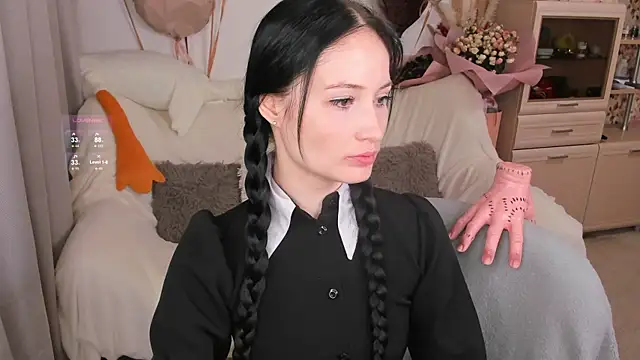 Snapshot of LisaMooore chatting on November 18, 7:29 pm LisaMooore online show from November 18, 7:29 pm