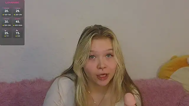 Snapshot of May_aster chatting on October 25, 6:21 am May aster online show from October 25, 6:21 am