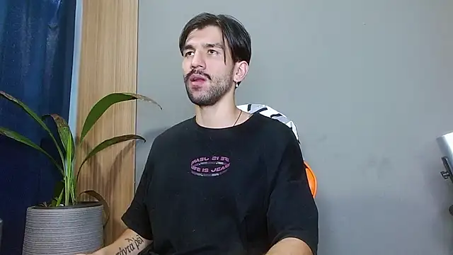 Mr WhiteCock online show from December 13, 10:15 pm