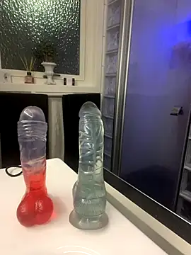 Snapshot of QueenMelissa80 chatting on October 23, 5:55 pm QueenMelissa80 online show from October 23, 5:55 pm