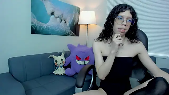 Snapshot of Angel_Dust18 chatting on October 26, 3:18 pm Angel Dust18 online show from October 26, 3:18 pm