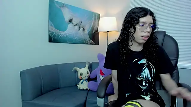 Snapshot of Angel_Dust18 chatting on November 22, 3:55 pm Angel Dust18 online show from November 22, 3:55 pm