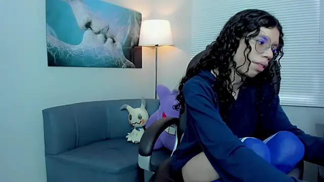 Snapshot of Angel_Dust18 chatting on November 25, 3:12 pm Angel Dust18 online show from November 25, 3:12 pm