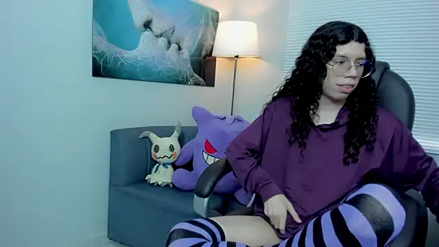 Snapshot of Angel_Dust18 chatting on November 30, 4:11 pm Angel Dust18 online show from November 30, 4:11 pm