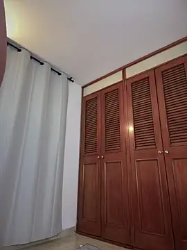 Snapshot of Rae_Lil_White chatting on January 20, 12:36 am Rae Lil White online show from January 20, 12:36 am