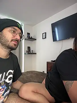 Snapshot of Rae_Lil_White chatting on February 16, 6:43 pm Rae Lil White online show from February 16, 6:43 pm