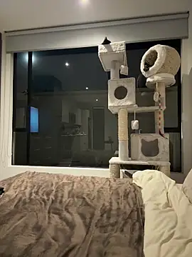 Snapshot of Rae_Lil_White chatting on November 6, 12:33 am Rae Lil White online show from November 6, 12:33 am