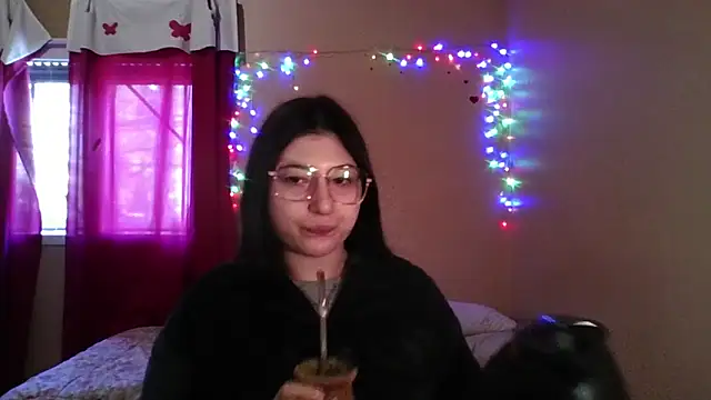 imsohornydacom online show from April 28, 5:29 pm