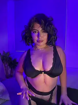 Snapshot of sukhakunis1 chatting on February 6, 11:04 pm sukhakunis1 online show from February 6, 11:04 pm