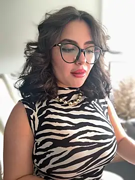 Snapshot of sukhakunis1 chatting on September 18, 4:09 pm sukhakunis1 online show from September 18, 4:09 pm