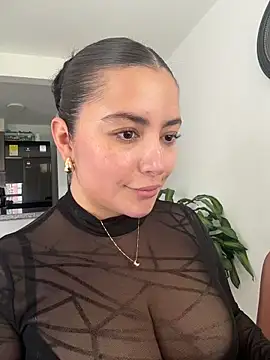 Snapshot of sukhakunis1 chatting on February 25, 4:27 pm sukhakunis1 online show from February 25, 4:27 pm