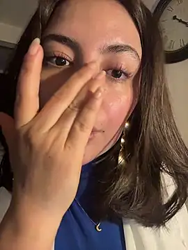 Snapshot of sukhakunis1 chatting on March 8, 9:24 am sukhakunis1 online show from March 8, 9:24 am