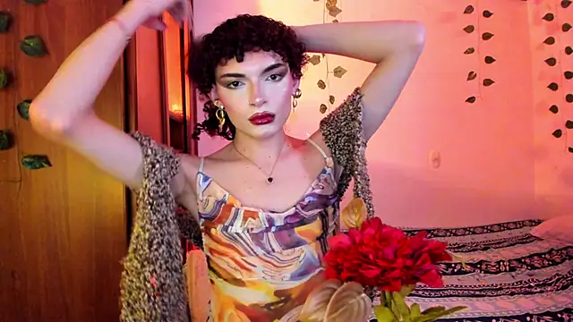 Snapshot of lucianromero chatting on December 14, 6:52 am lucianromero online show from December 14, 6:52 am