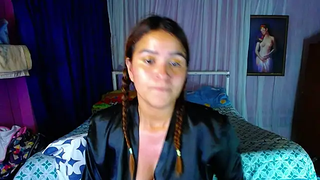 ZoeKuipers13 online show from January 12, 11:58 pm