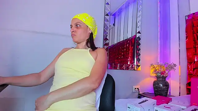 KatteMoss online show from February 18, 8:49 pm