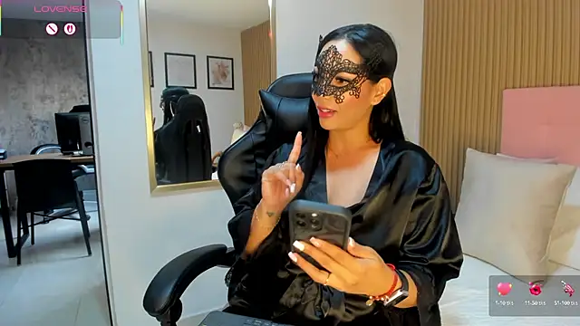 Snapshot of Dakota_diaz_ chatting on March 21, 9:23 pm Dakota diaz online show from March 21, 9:23 pm