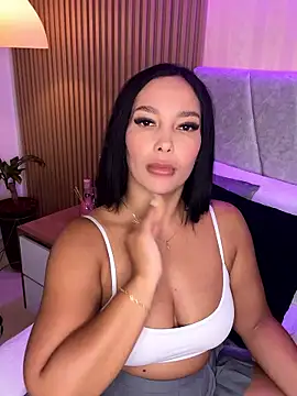 Dakota diaz  online show from February 3, 7:41 pm