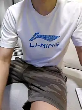 Snapshot of ori6 chatting on March 9, 2:10 pm ori6 online show from March 9, 2:10 pm