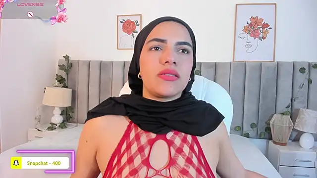 Snapshot of Umarani_ chatting on August 3, 6:33 pm Umarani online show from August 3, 6:33 pm