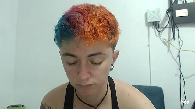 Snapshot of tomboyblue chatting on January 7, 10:30 pm tomboyblue online show from January 7, 10:30 pm