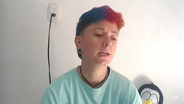 Snapshot of tomboyblue chatting on January 15, 4:32 pm tomboyblue online show from January 15, 4:32 pm