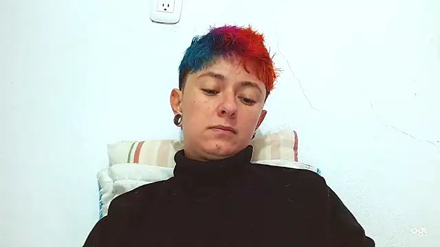 Snapshot of tomboyblue chatting on January 17, 5:30 pm tomboyblue online show from January 17, 5:30 pm