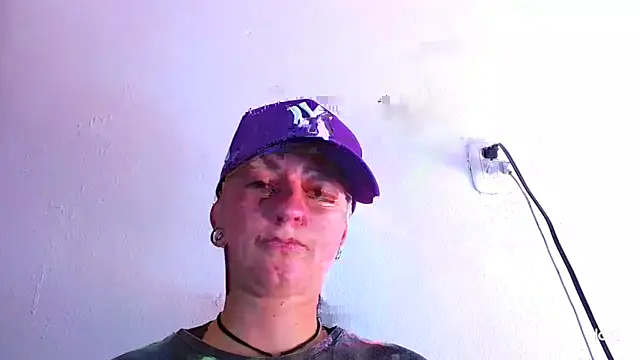 Snapshot of tomboyblue chatting on January 23, 7:29 pm tomboyblue online show from January 23, 7:29 pm