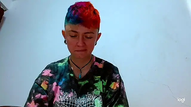 Snapshot of tomboyblue chatting on January 24, 3:55 pm tomboyblue online show from January 24, 3:55 pm