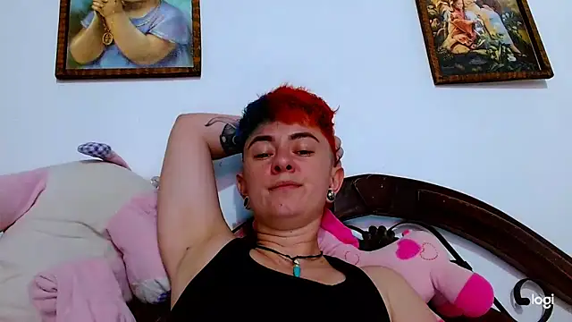 Snapshot of tomboyblue chatting on January 29, 3:54 am tomboyblue online show from January 29, 3:54 am