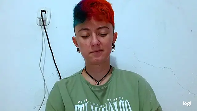 Snapshot of tomboyblue chatting on February 8, 7:16 pm tomboyblue online show from February 8, 7:16 pm