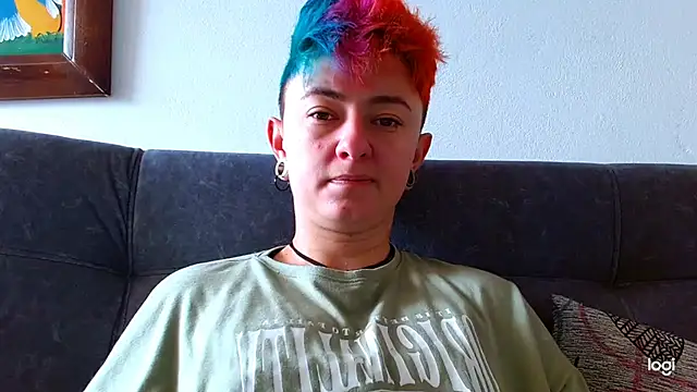 Snapshot of tomboyblue chatting on February 10, 4:47 pm tomboyblue online show from February 10, 4:47 pm