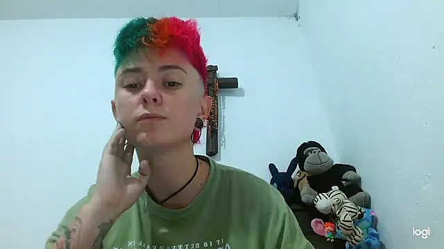 Snapshot of tomboyblue chatting on February 14, 4:15 am tomboyblue online show from February 14, 4:15 am