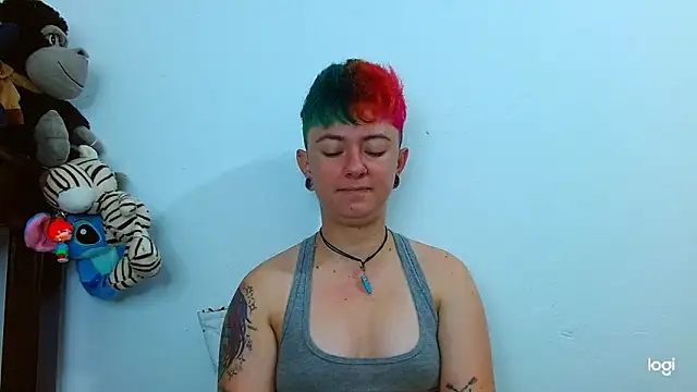 Snapshot of tomboyblue chatting on February 19, 2:01 pm tomboyblue online show from February 19, 2:01 pm