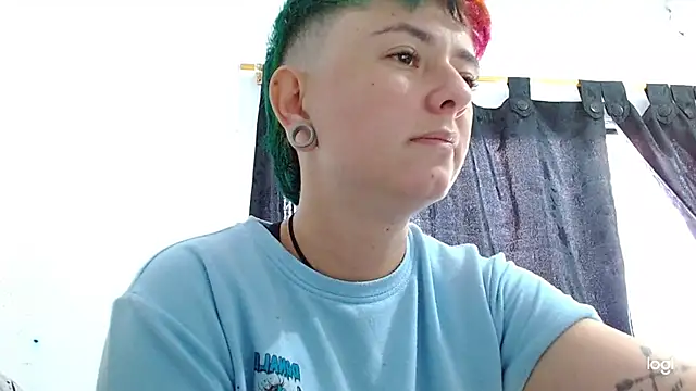 Snapshot of tomboyblue chatting on February 24, 5:42 pm tomboyblue online show from February 24, 5:42 pm