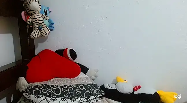 Snapshot of tomboyblue chatting on March 1, 2:13 pm tomboyblue online show from March 1, 2:13 pm