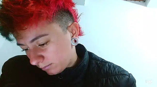 Snapshot of tomboyblue chatting on March 3, 8:54 pm tomboyblue online show from March 3, 8:54 pm