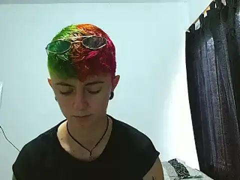 Snapshot of tomboyblue chatting on March 7, 7:38 pm tomboyblue online show from March 7, 7:38 pm