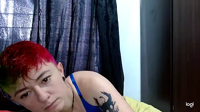 Snapshot of tomboyblue chatting on March 11, 5:46 pm tomboyblue online show from March 11, 5:46 pm