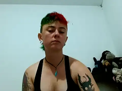 Snapshot of tomboyblue chatting on March 20, 7:25 pm tomboyblue online show from March 20, 7:25 pm