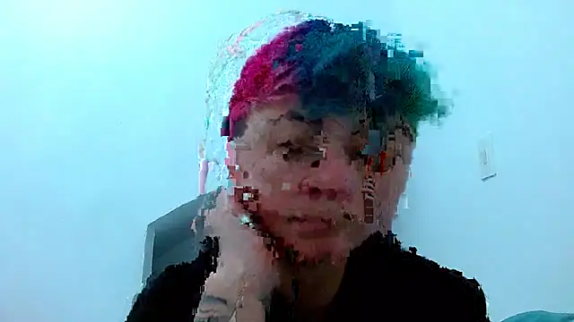 Snapshot of tomboyblue chatting on November 12, 2:39 pm tomboyblue online show from November 12, 2:39 pm