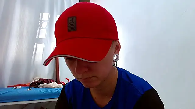 Snapshot of tomboyblue chatting on November 26, 1:23 pm tomboyblue online show from November 26, 1:23 pm