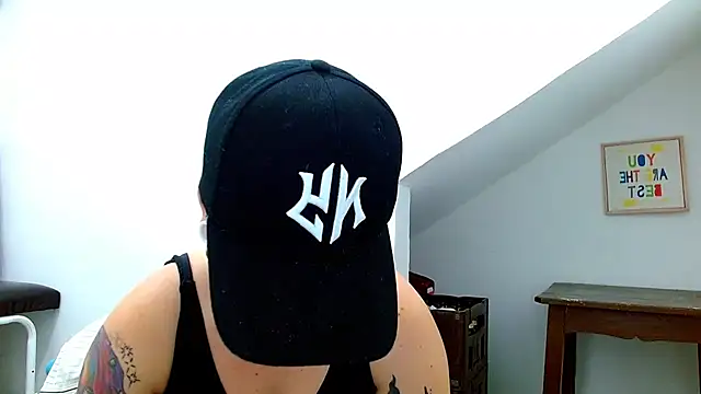 tomboyblue online show from January 31, 9:24 pm