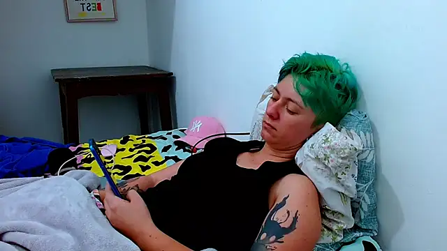 tomboyblue online show from February 8, 8:56 pm