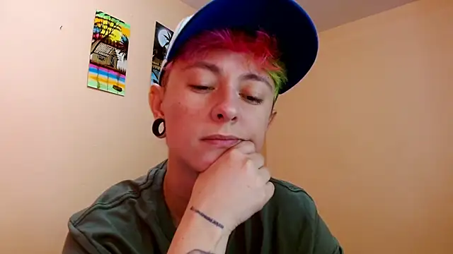 tomboyblue online show from July 17, 9:08 pm