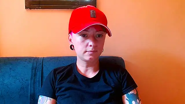 tomboyblue online show from July 21, 3:36 pm